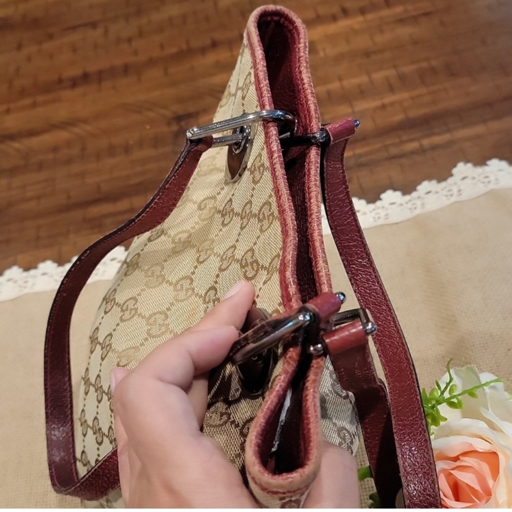 Authentic Gucci 100% - Picture 6 of 8